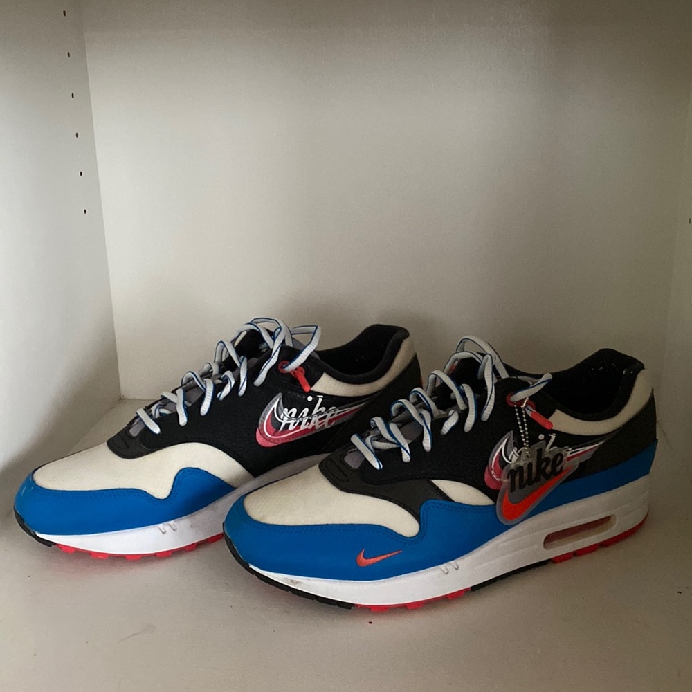 Nike Air Max Time Capsule shoes size 11 Men